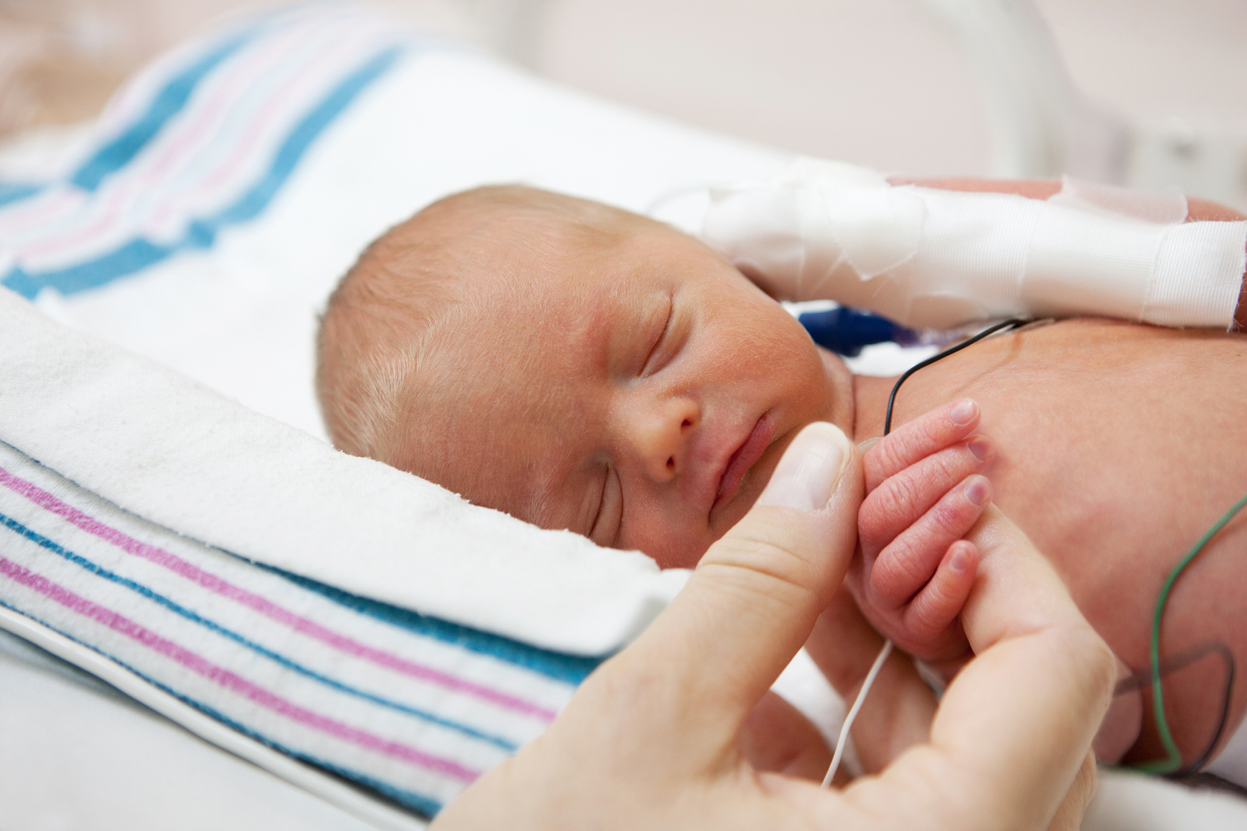 Breast Pumping Tips for NICU Moms